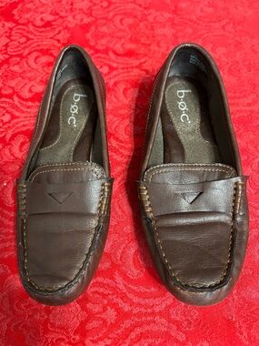 b.o.c. Brown Penny Loafers Women Size 6 Slip On Moc Toe Comfort